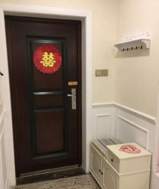 63㎡简欧婚房装修,客厅隔出一间榻榻米书房,独单变两居!