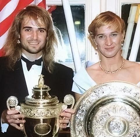 波姬·小丝|“网坛传奇”阿加西:娶波姬小丝2年离婚,二婚格拉芙,恩爱21年