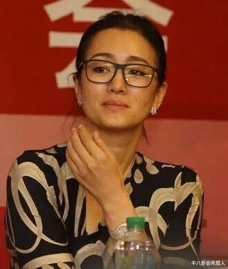 明星素颜|18位中老年女星素颜照曝光，谁冻龄谁老了一目了然