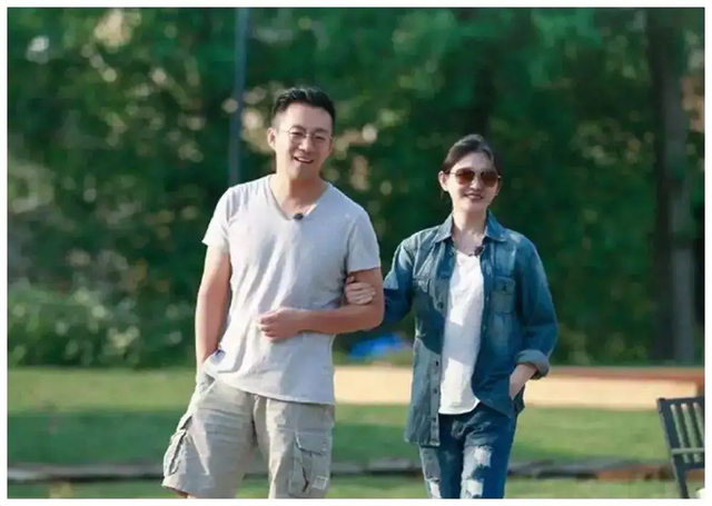 汪小菲|婚内出轨？台媒曝光汪小菲张颖颖醉酒亲密照，我们都误会大S了