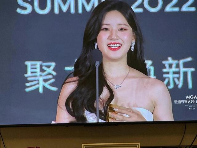 娱乐圈|看了当红明星“判若两人”旧照，才明白资本造星的力度，有多强