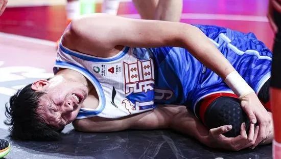 周琦|服了，真服了！6分钟0出手！周琦快被NBL废掉