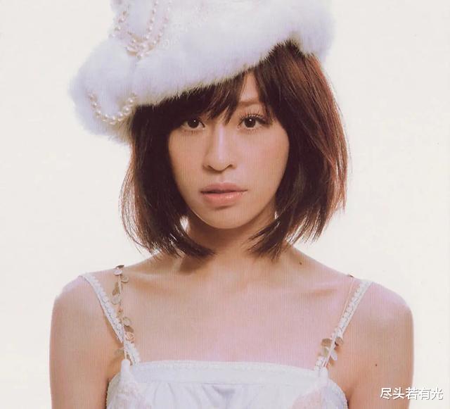 王心凌|私密照两次被外泄，恋爱遇渣男，40岁的王心凌为什么还能再红？