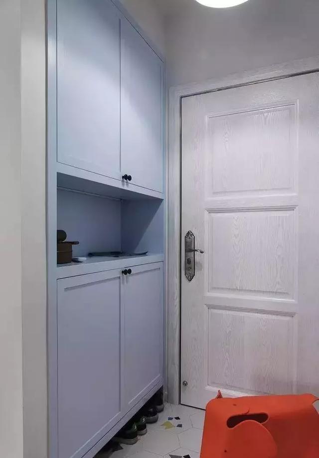 还在买成品鞋柜?把鞋柜做成入墙式,实用美观两不误!