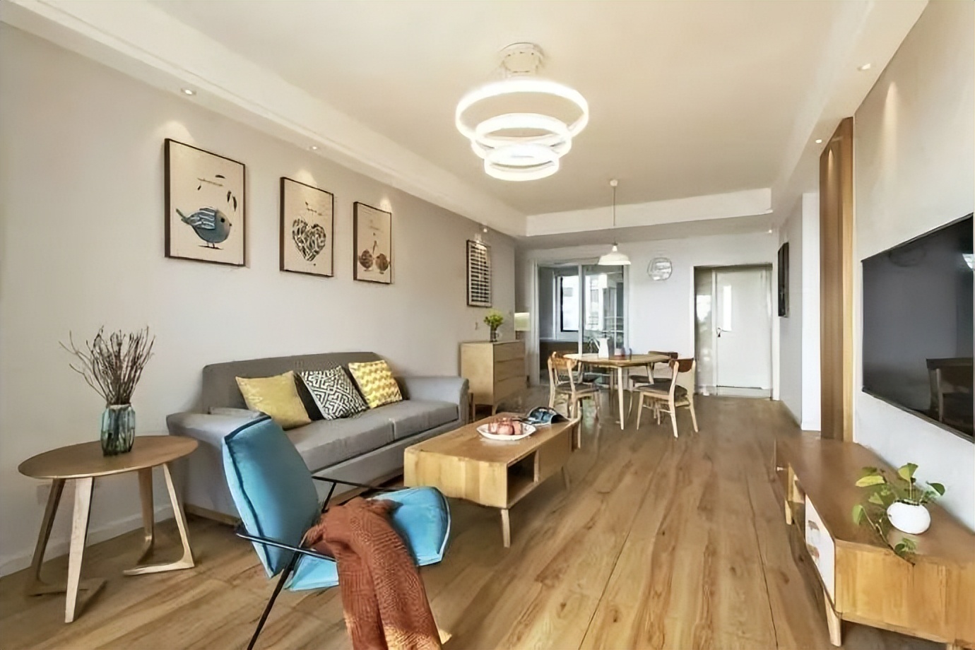 闺蜜新房装修完工，116平三居室半包5万，原木风格真心清爽！