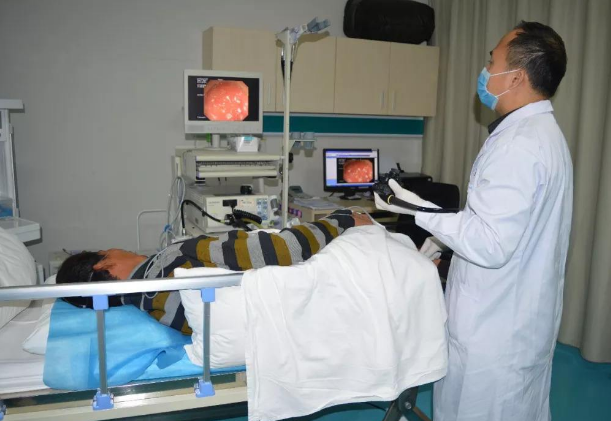 胃镜|无痛胃镜和普通胃镜，哪个更好？或许很多人的RMB白花了