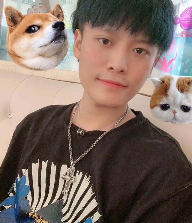 韩国娱乐|小杨哥隐瞒孩子有苦衷,泡温泉时被要求合照,网友:都是普通人