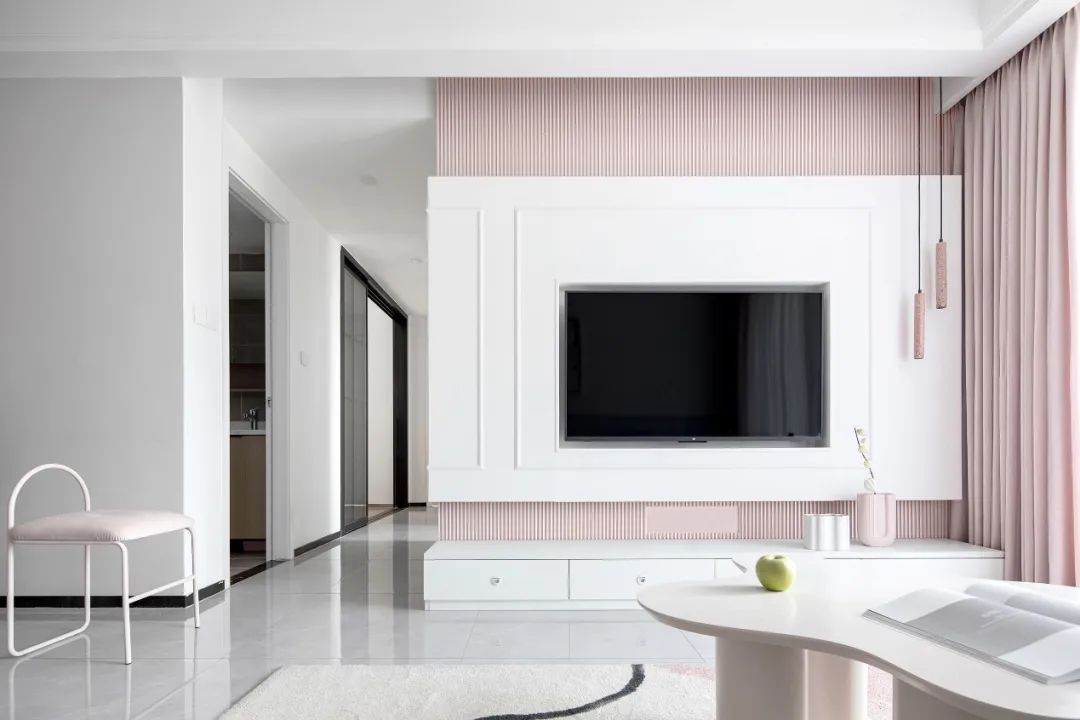 你这背景墙太假了吧!假吗?