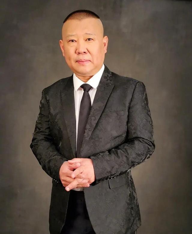 郭德纲|王慧生日，郭德纲熬夜发文送祝福，但却被弟子们抢先了一步