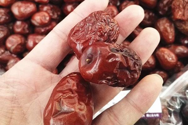 水果|水果煮熟更有营养？营养师推荐：这4种水果，冬季煮熟更养人