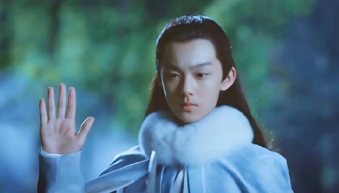 童星|男主角成了陪衬!童星们“消失”的起点是容貌的崩溃