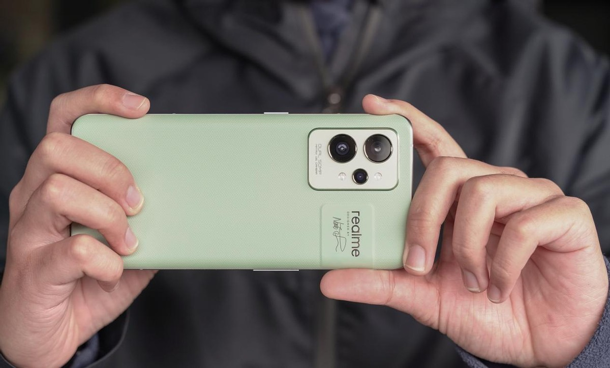 realme|性能、屏幕、影像全面超越，realme真我GT2成为3000元档真香机