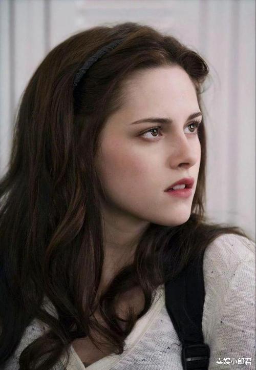 娜塔丽·波特曼|40岁娜塔莉波特曼显老态被嘲讽：老女人不装了，喜欢金钱不丢人