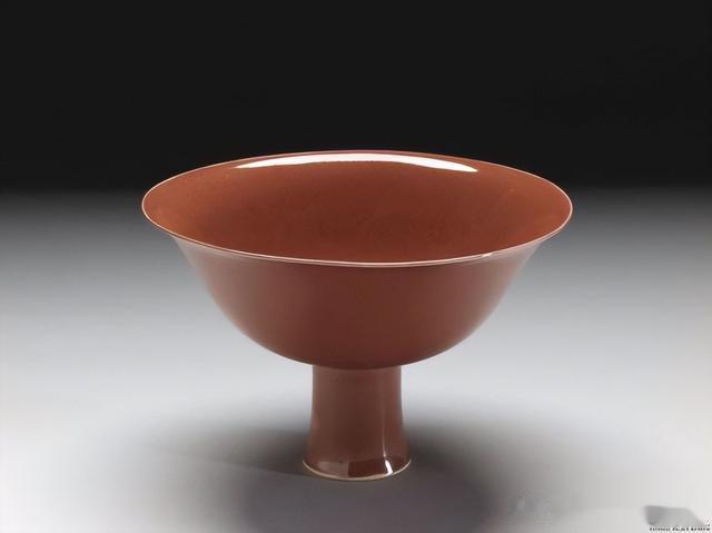 沉香|报损文物张口就说5.6亿?台北故宫损坏的瓷器,到底能值多少钱?