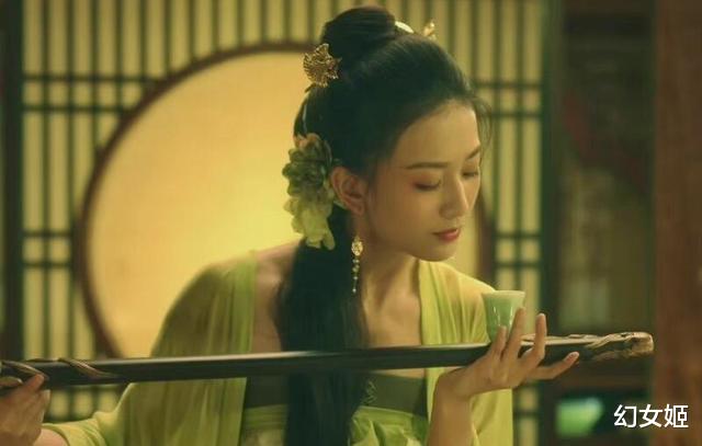 鱼幼薇|《梦华录》高慧:学导演却做了演员,还是《雪中》的花魁鱼幼薇