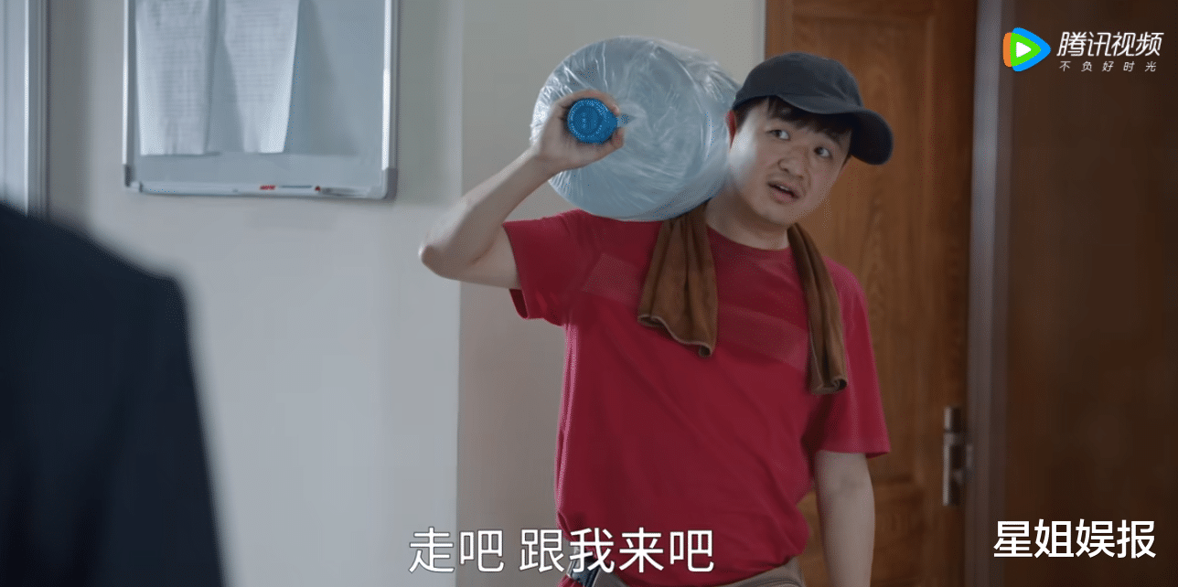 胡歌|胡歌时隔五年再播新剧！首播收视口碑双收，主演配角全是熟面孔