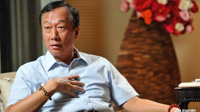 郭台铭|郭台铭：我给大陆赏饭吃！跪舔美国被打脸，裁员30万迁移富士康