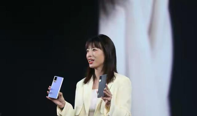 算法|跌至1979元，曲面屏+256GB+轻薄手感，小米高颜值手机加速退场
