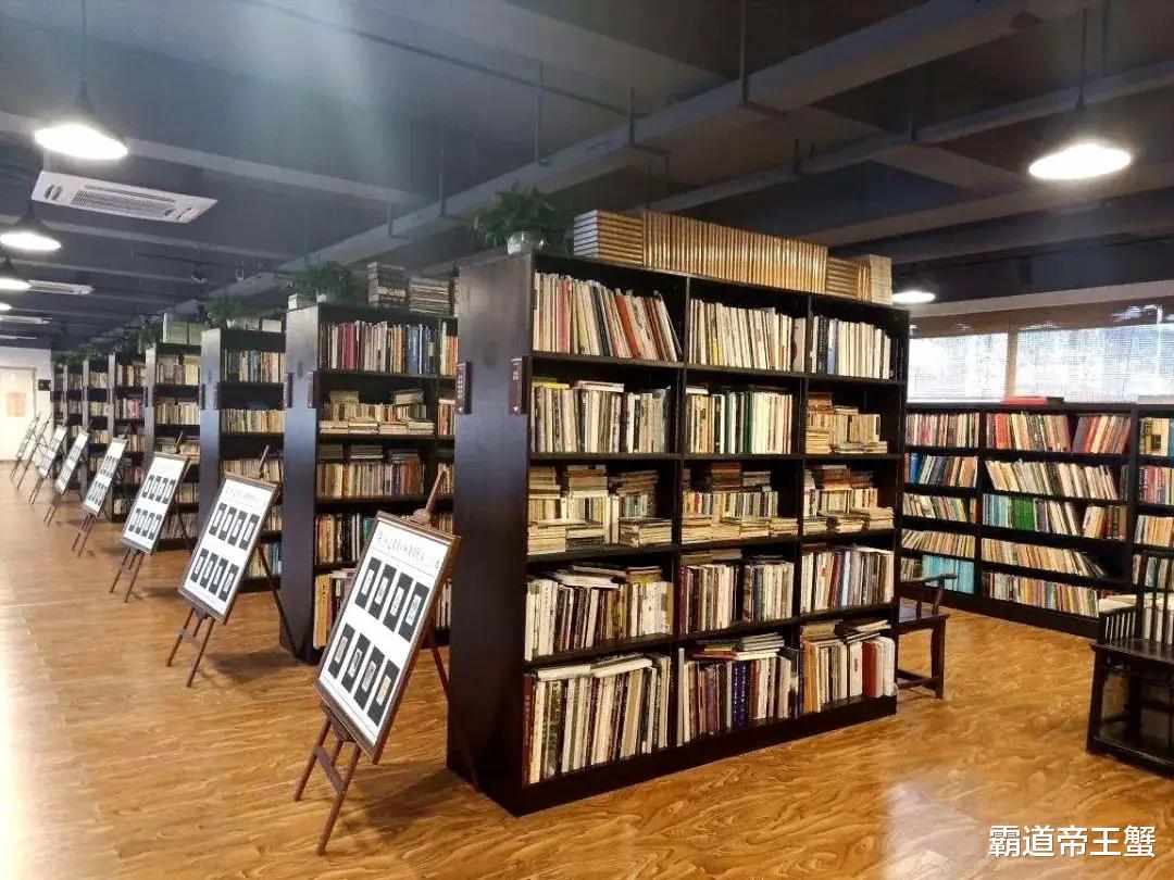 南澳|书迷的打卡圣地——万圣书园、毛边书局