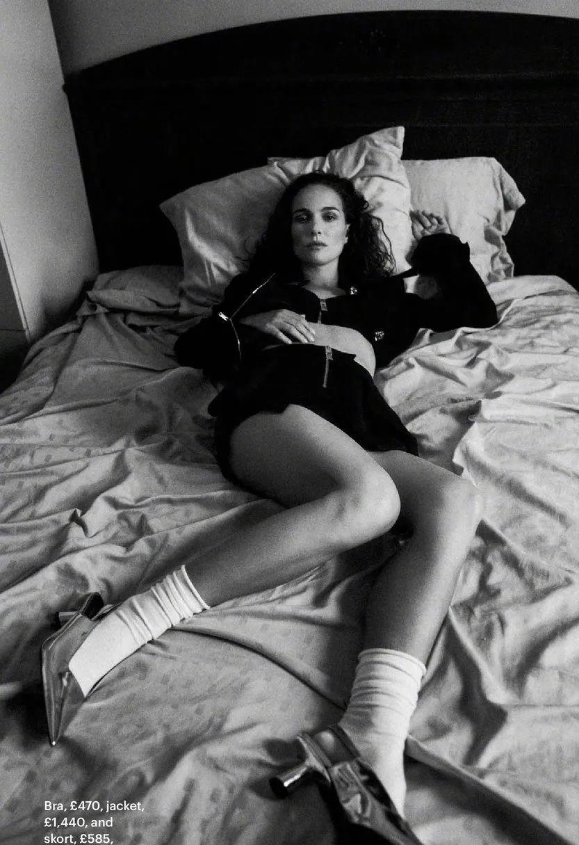 娜塔丽·波特曼|“女雷神”娜塔莉·波特曼杂志封面大片，新片苦练10月增肌塑形