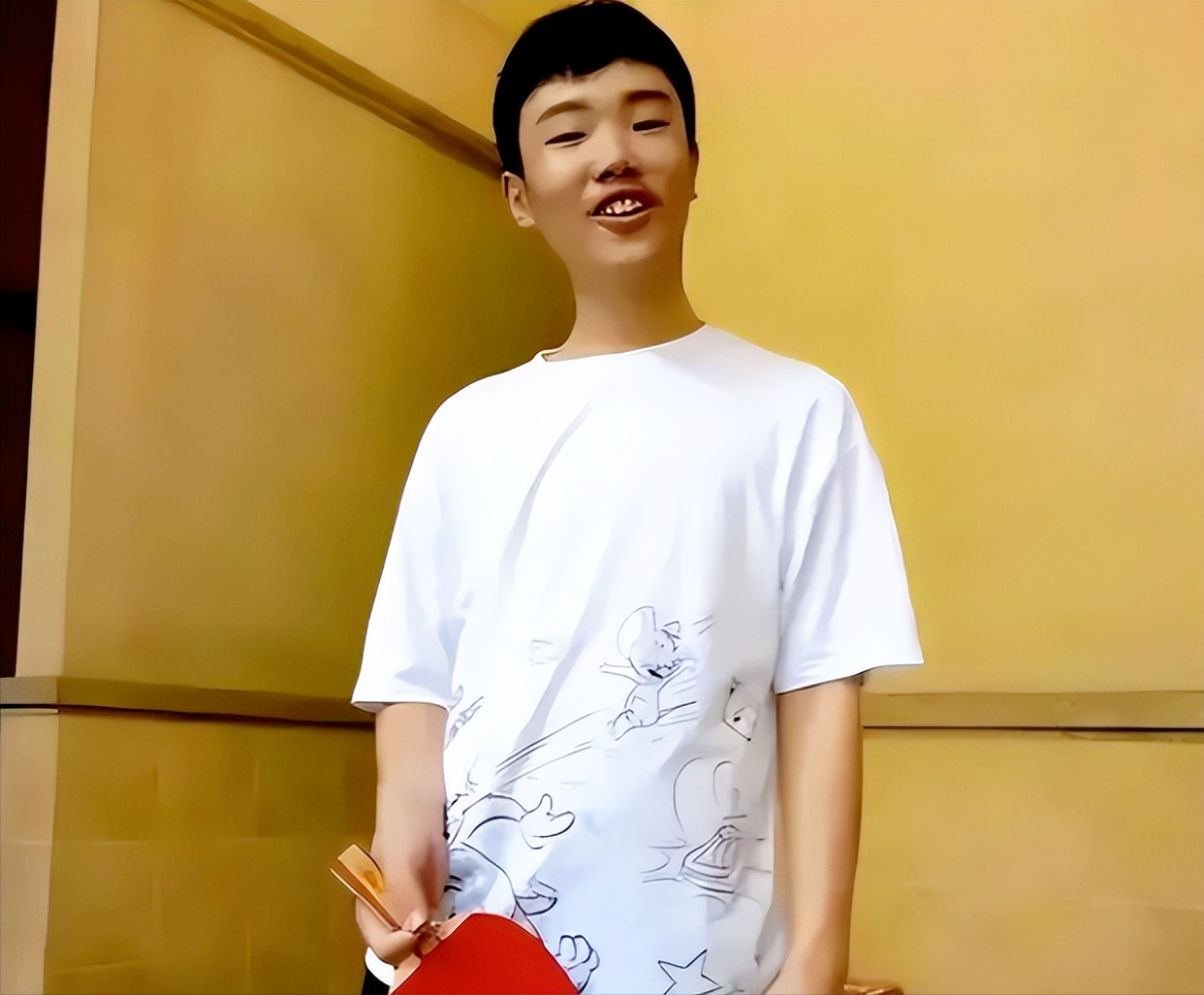 胡鑫宇案件疑点重重,妈妈和舅舅却回了老家,难道是要放弃吗?