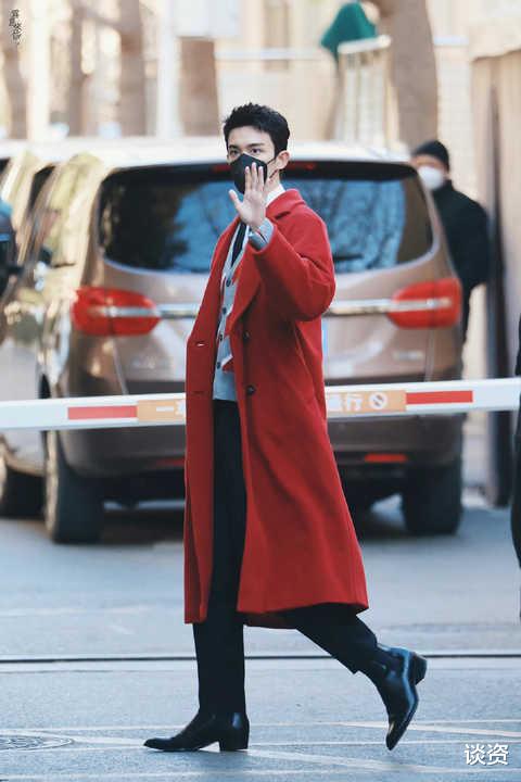 马丽|央视春晚第三次联排，沈腾马丽穿同款羽绒服，吴磊穿红大衣，还有状态超好的他们