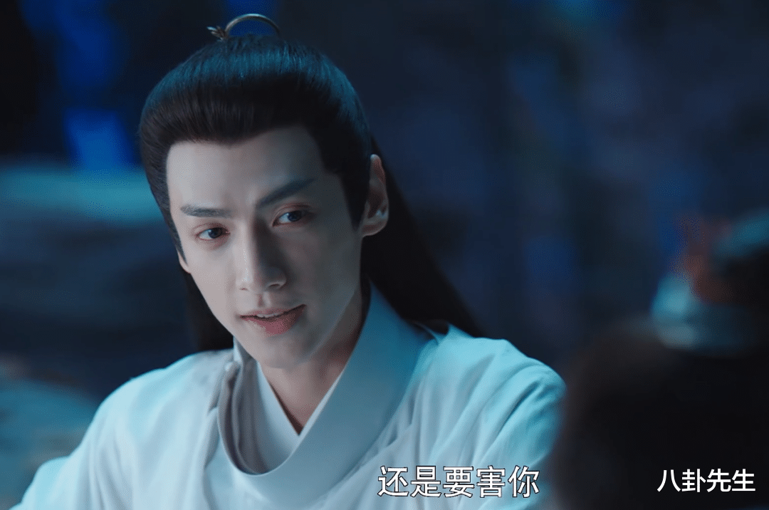 高马尾 男演员的浓妆让人出戏：有人脸比脖子白，有人画红唇演侠客