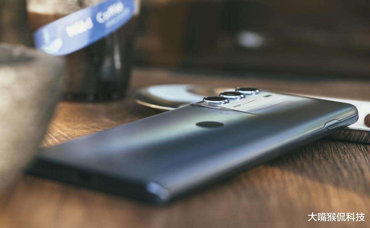 高通骁龙|两千多买高配骁龙888plus，带有5000毫安电池到底香不香？