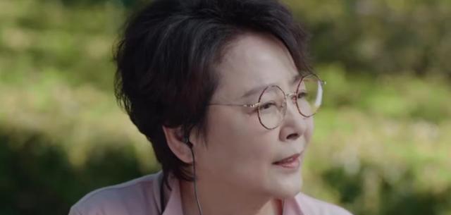 江苏省|《林深见鹿》矫情女简艾重返职场，却意外发现前夫成为了她上司