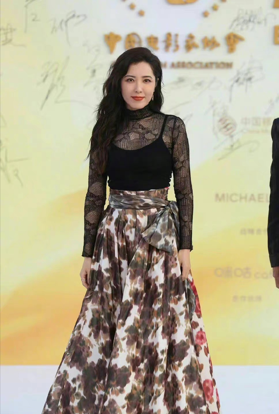 |金鸡奖闭幕,现场最有韵味的4位气质女神,美得不像话