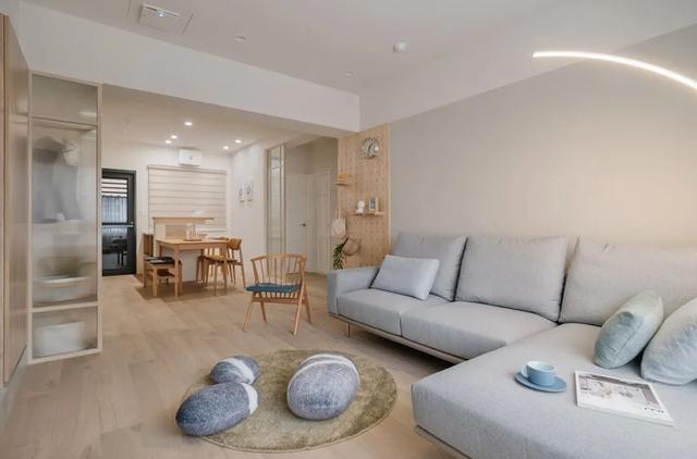 80后夫妻买下66㎡老房,装修那叫一个简约大气,太有品味了