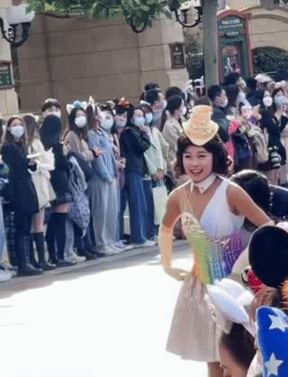 选秀|两年前的选秀顶流，怎么糊到去街边摆摊了？