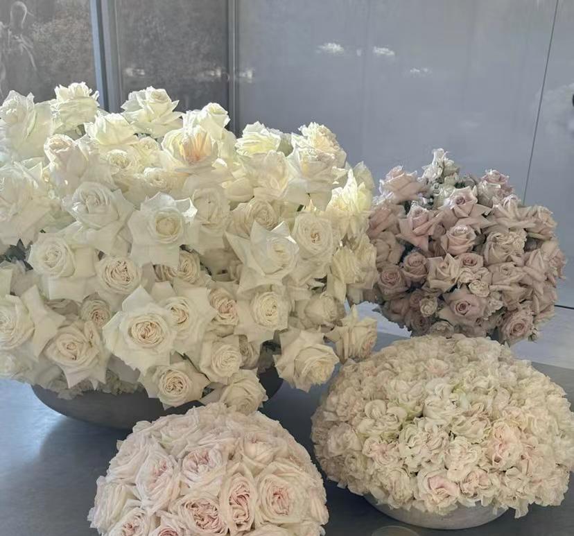 金·卡戴珊|大场面，卡戴珊生日，詹娜乘坐私人飞机出席，玫瑰排整桌，太秀了