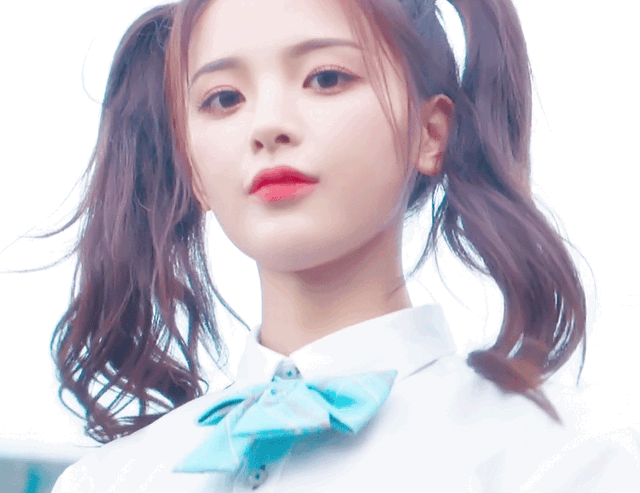 超越妹妹双马尾抢镜，这是什么颜值呀，有成年了吗