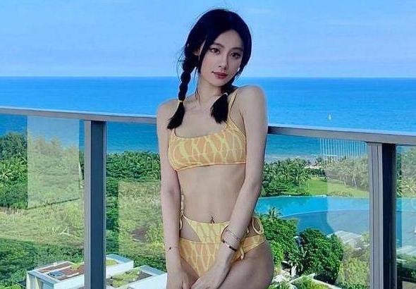 瓦塞尔|52岁范志毅住别墅身家过亿，二婚妻子35岁，女儿貌若天仙
