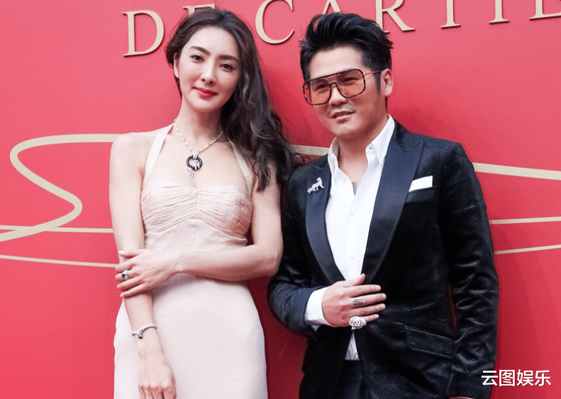 曹格|43岁曹格宣布离婚！曾多次醉酒闹事，上月发文称：她离开我是解脱