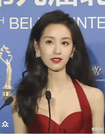 陈都灵|娱乐圈7大“木头美人”,美则美矣毫无灵气,有人太呆有人太造作