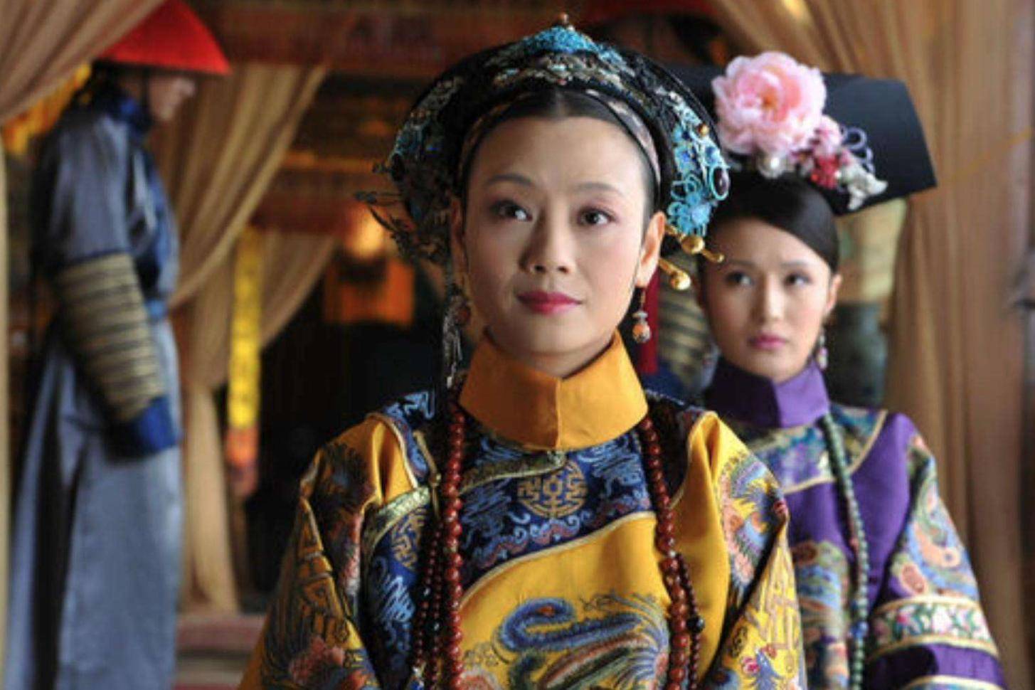 华妃|在《甄嬛传》中端妃多次帮助甄嬛,可为什么观众认为端妃这个人不地道