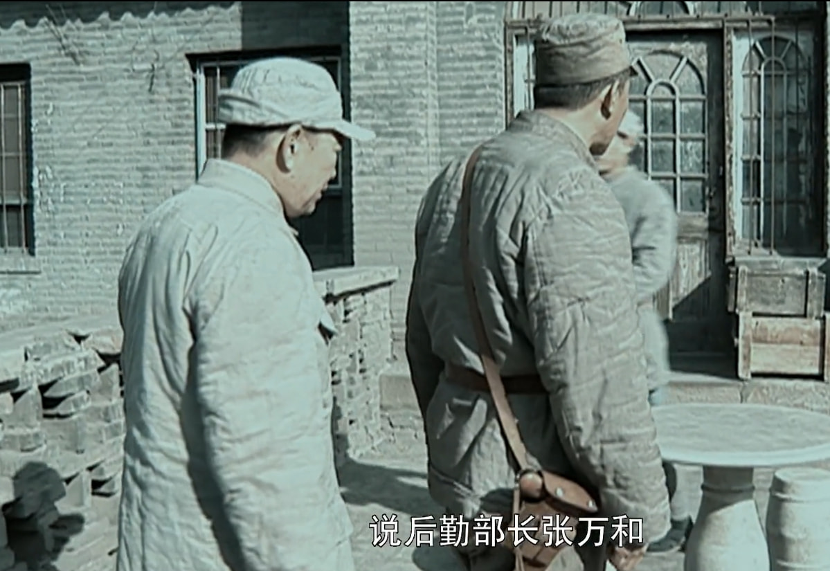 亮剑|《亮剑》后勤部长张万和,军衔最高可为大将,被改编成了少将