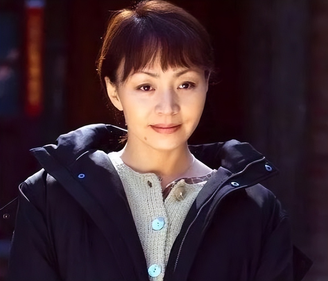 吴美珩|宋丹丹儿媳王博谷：嫁给小7岁的巴图，38岁生二胎，被婆婆宠成宝