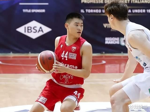 欧洲|狂轰21分7篮板！16岁中国新星闪耀欧洲赛场，他能超越徐杰吗