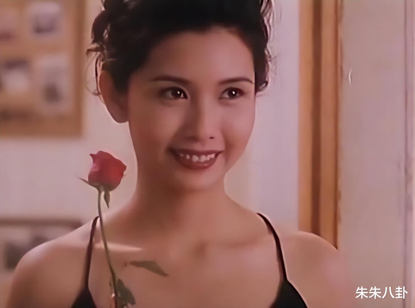 王晶|关秀媚：痴恋王晶8年，上演四角恋情，同小7岁男友相爱18年不结婚