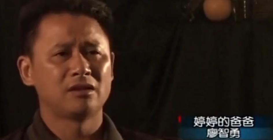 2007年,孪生姐姐捂死妹妹,千人声援求轻判,他们为何原谅谋杀?