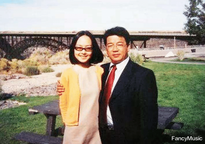 鲁豫|女主持鲁豫：怀孕6月离婚，二婚嫁初恋，52岁单身依旧无儿女