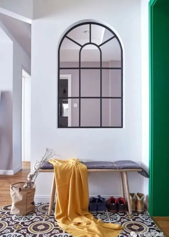 入户玄关保证光线又不遮挡视线?