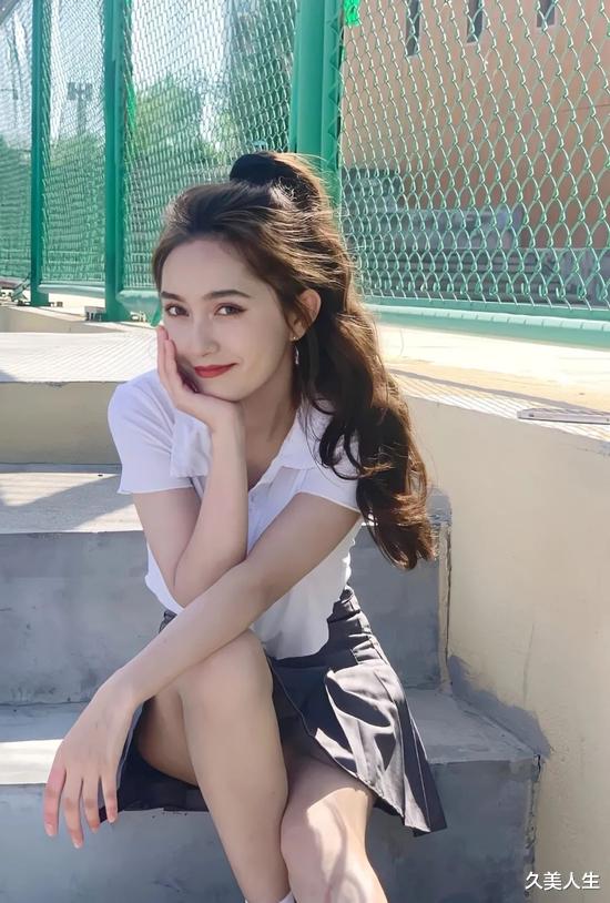 发型 别再披头散发了！这10款春日发型才够美够撩人！