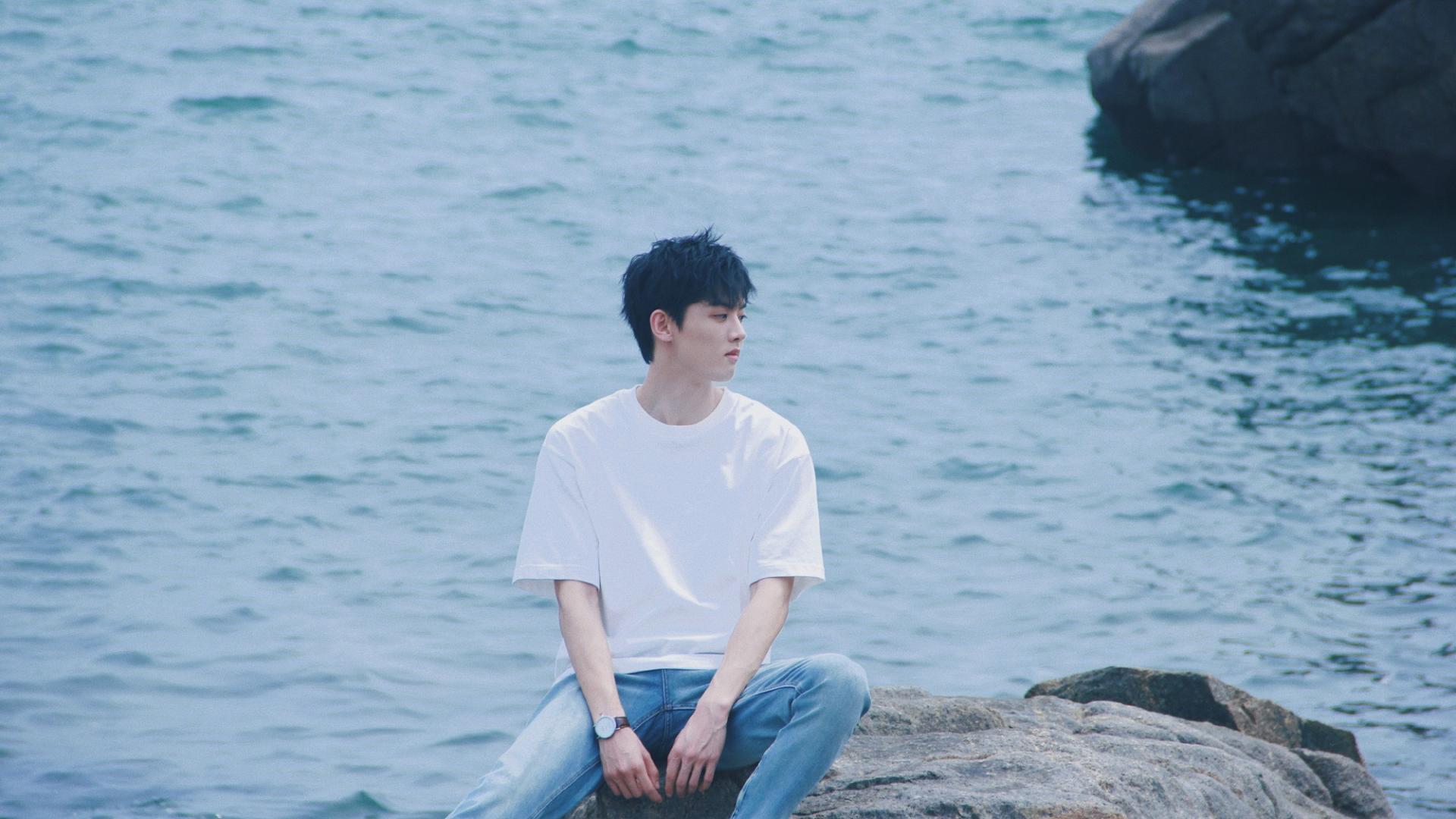 周峻纬|周峻纬|就像玫瑰偏偏代表爱情，而我偏偏喜欢你