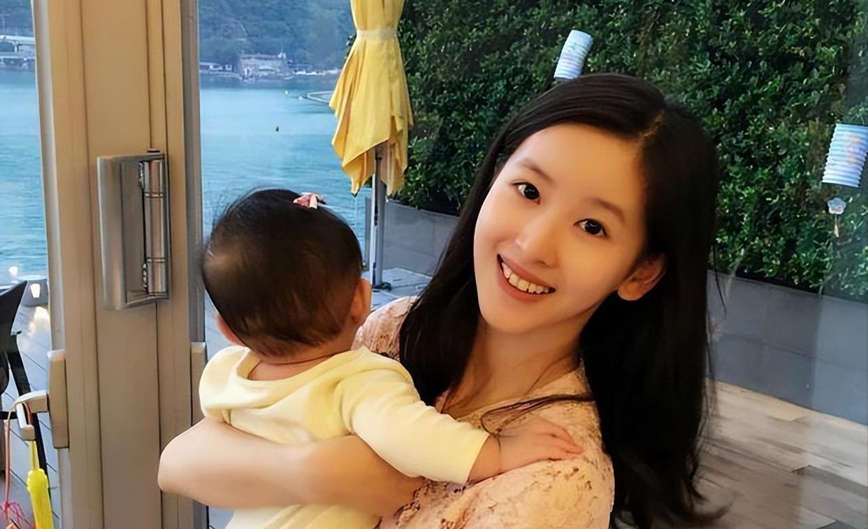 梅婷|中国好老板刘强东：捐款1亿为员工谋福利，怀二胎的妻子也将临盆