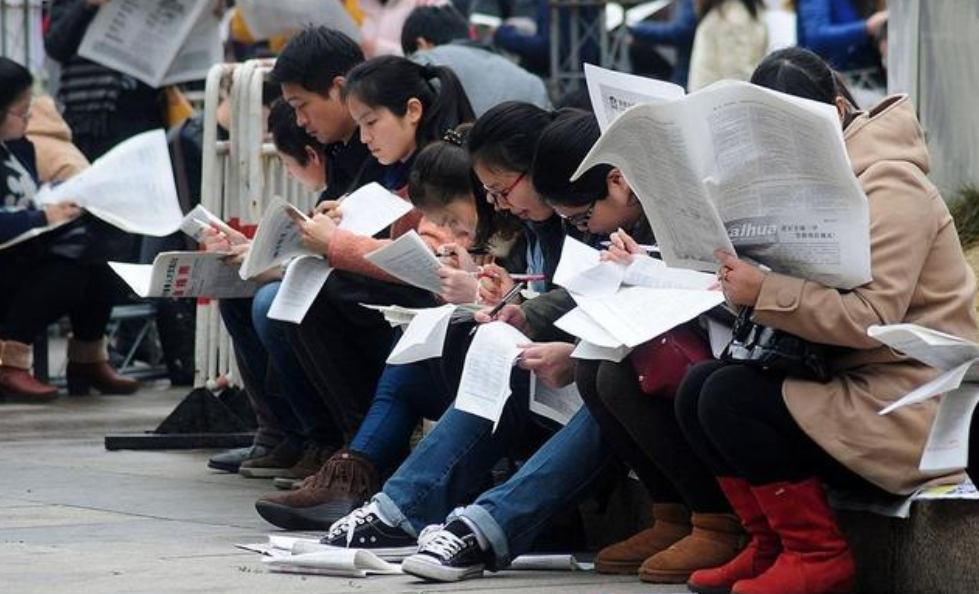 用工荒|“开工潮”变“用工荒”？月薪8000无人应聘？内行称全是套路