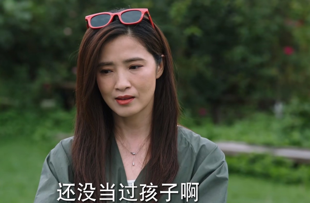 周杰伦|44岁龚蓓苾演女儿,跟44岁“母亲”同框,却毫无违和感